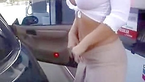 Avy Flashing In Public Avy Flashing In Public